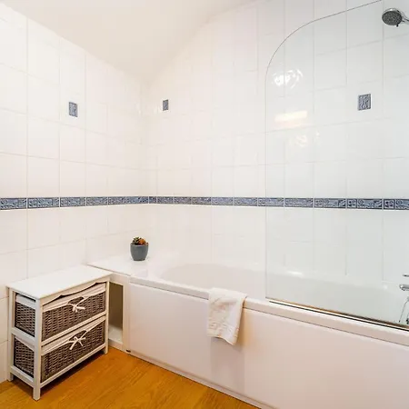 2 Bed In Oc-lr048 Windermere