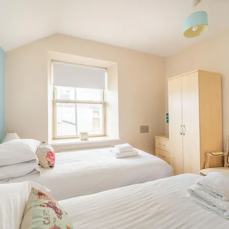 2 Bed In Oc-lr048 *